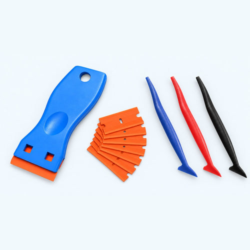 Contenu du kit autocollants et vitres : grattoir, lames de rechange et 3 micro-raclettes